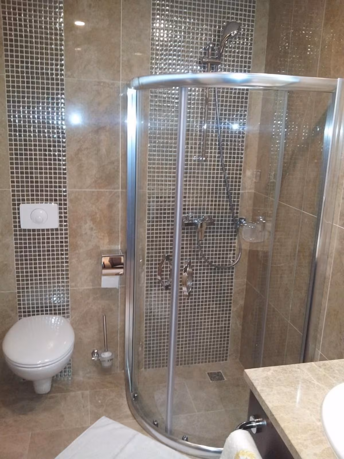 Azdif Hotel